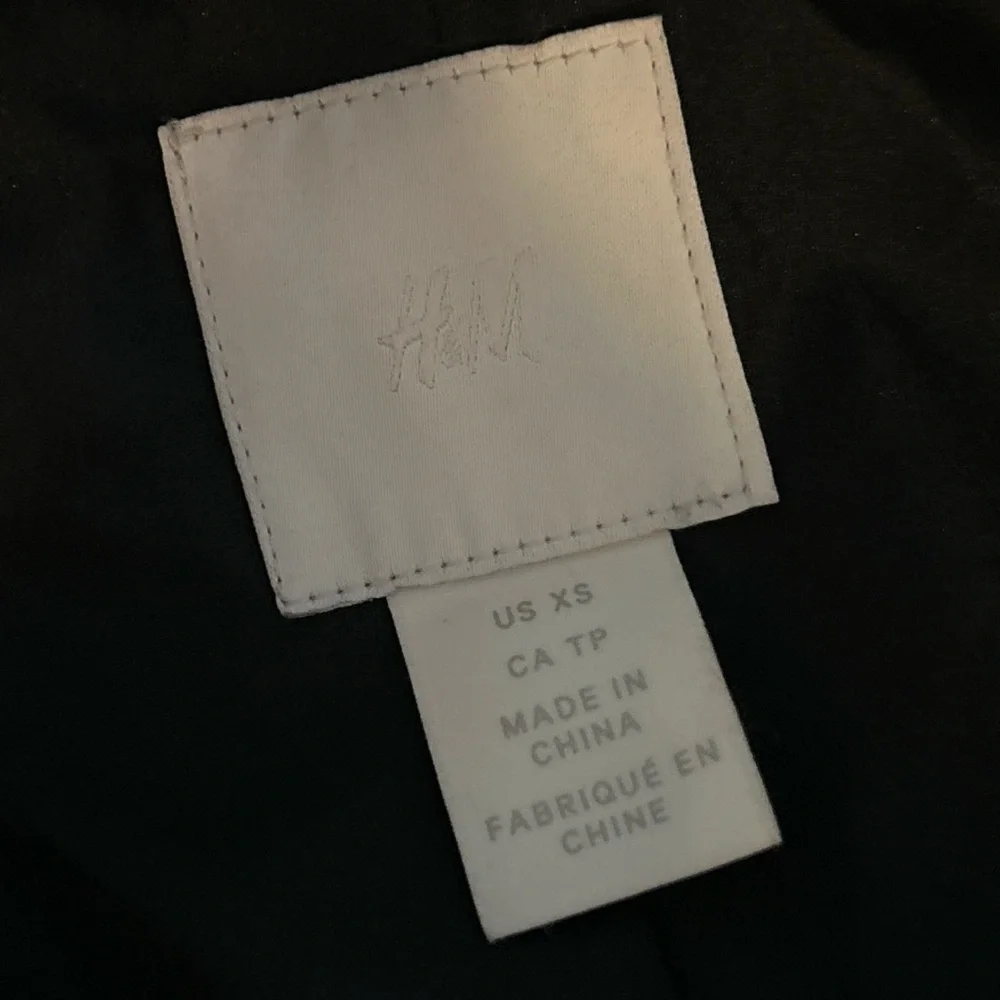 H&M Classic Double Breasted Black Trench Coat - Picture 4 of 6